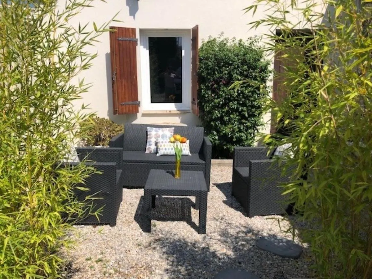 Studio Bijou Plage Antibes Juan-les-Pins Séjour chez l'habitant