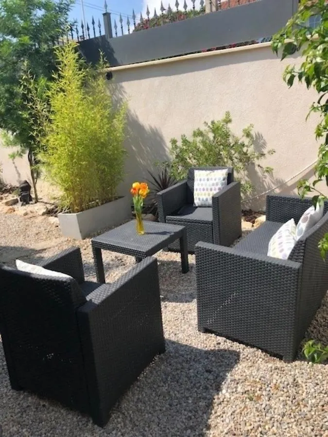 Studio Bijou Plage Antibes Juan-Les-Pins Homestay